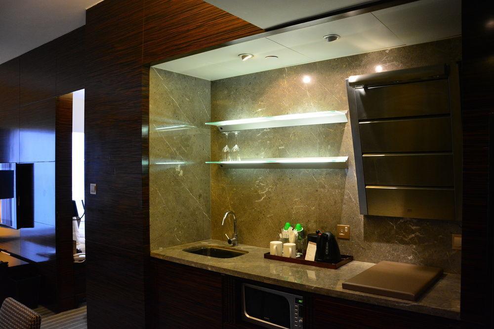 Hotel Harbour Grand 5*