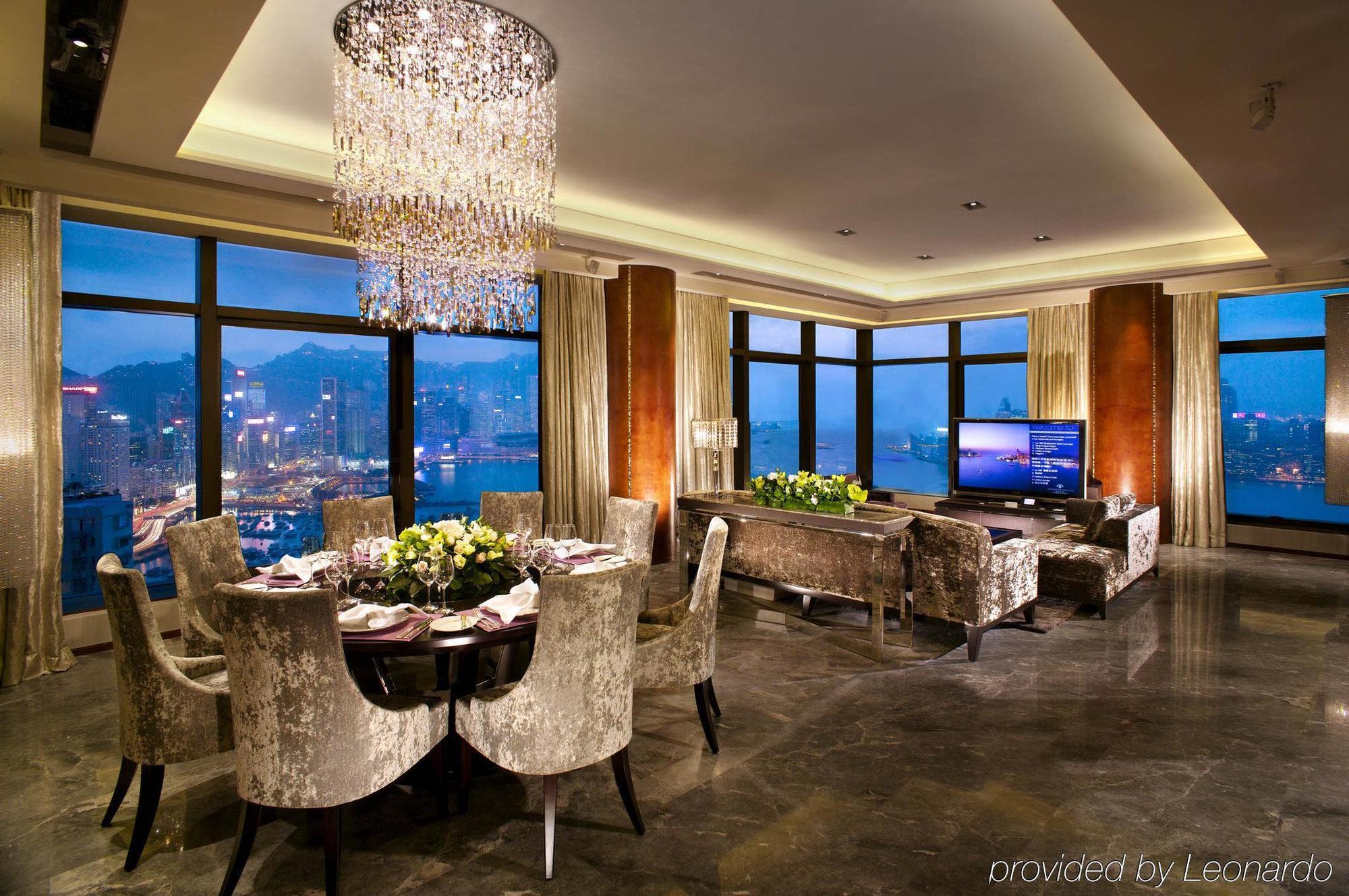 Hotel Harbour Grand 5*