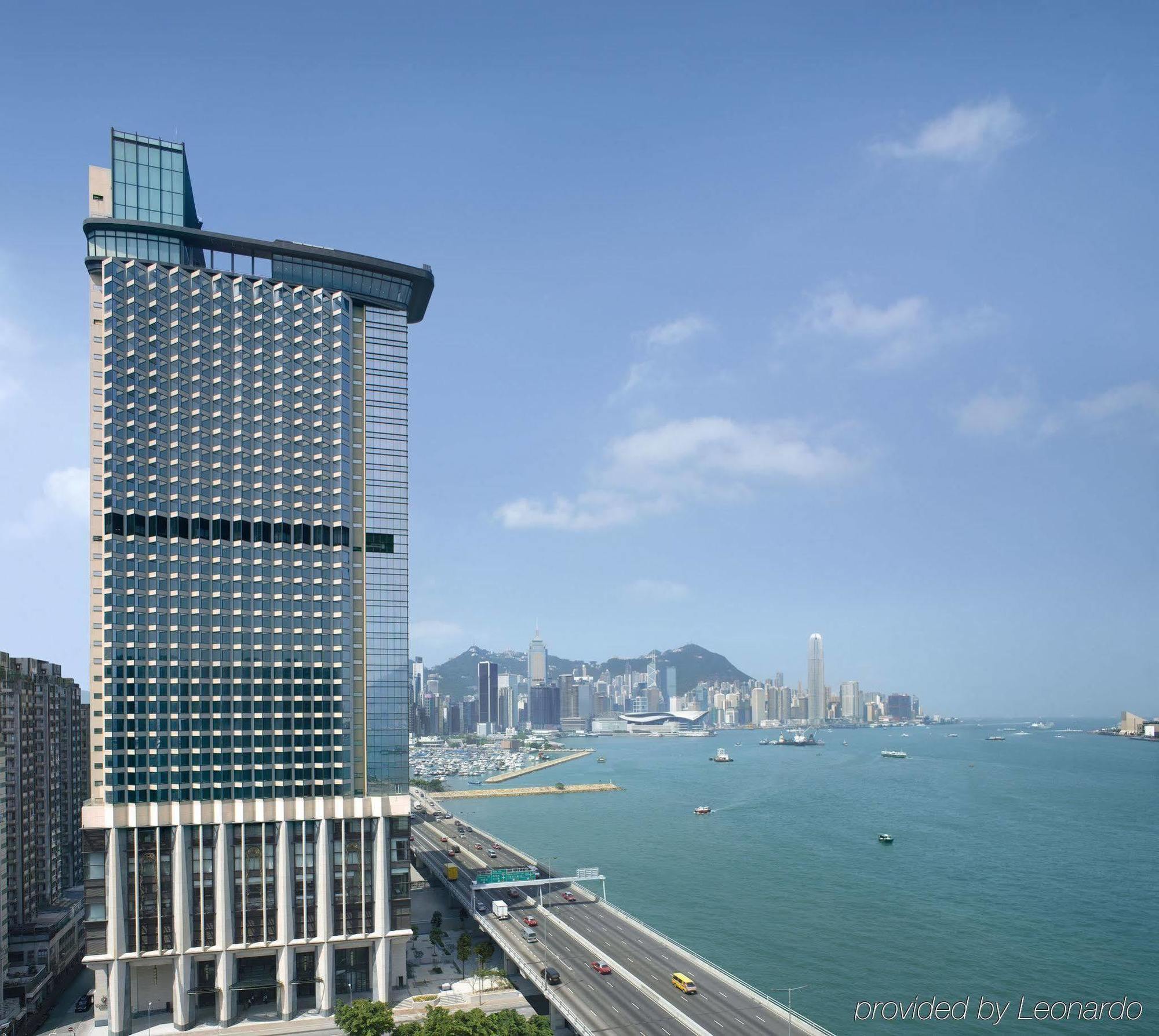 Harbour Grand Hotel 5*