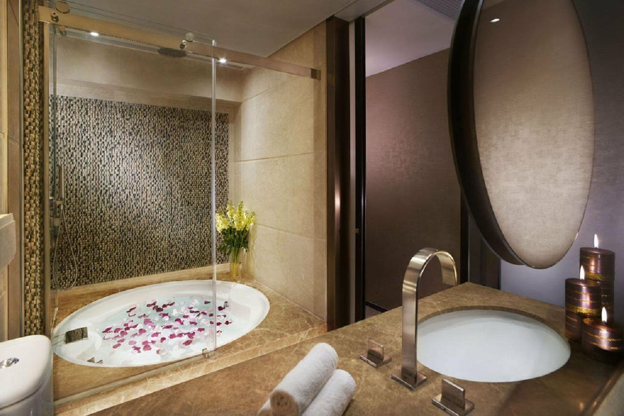 Hotel Harbour Grand 5*